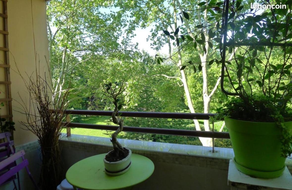 F3 Avec Balcon 5 Min Gare Sqy Et Parking Gratuit Apartamento Guyancourt Exterior foto