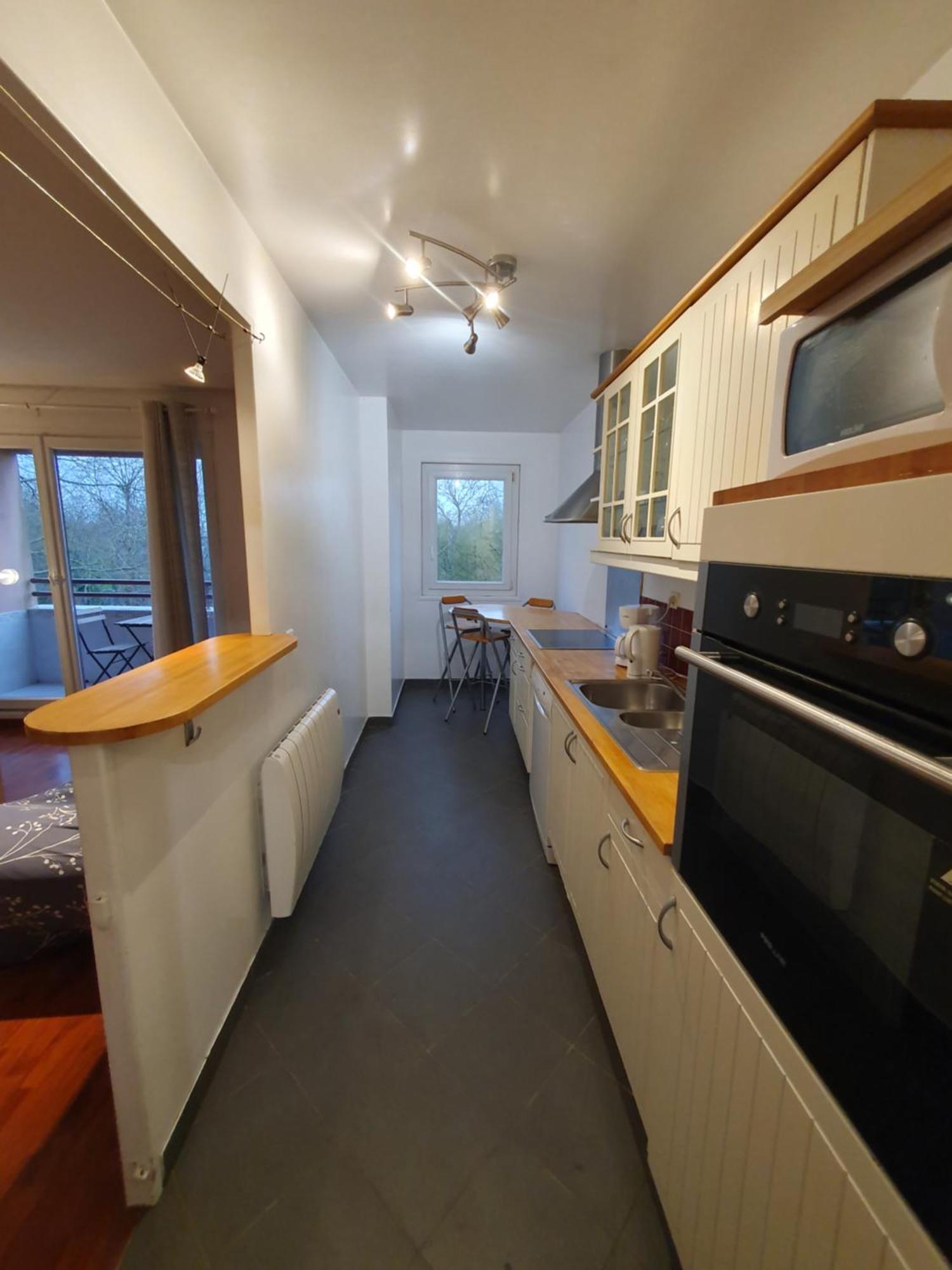 F3 Avec Balcon 5 Min Gare Sqy Et Parking Gratuit Apartamento Guyancourt Exterior foto